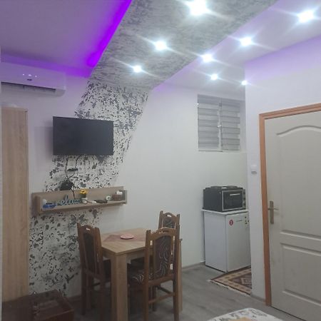 Apartmani Kosjerina Требине Екстериор снимка